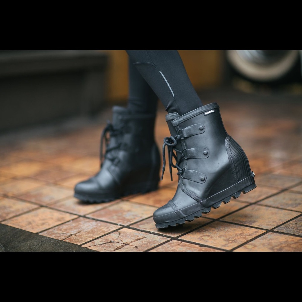 NWT Sorel Joan Rain Wedge